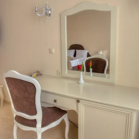 Hotel Chateau Des Bergers 3*